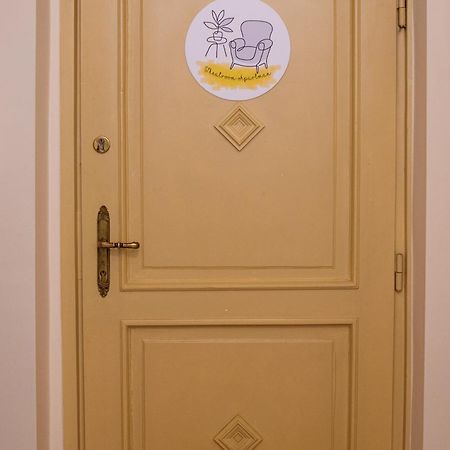 Theatroom Apartman Eger Bagian luar foto