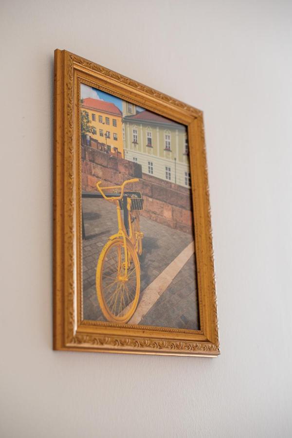 Theatroom Apartman Eger Bagian luar foto