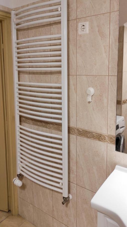 Theatroom Apartman Eger Bagian luar foto