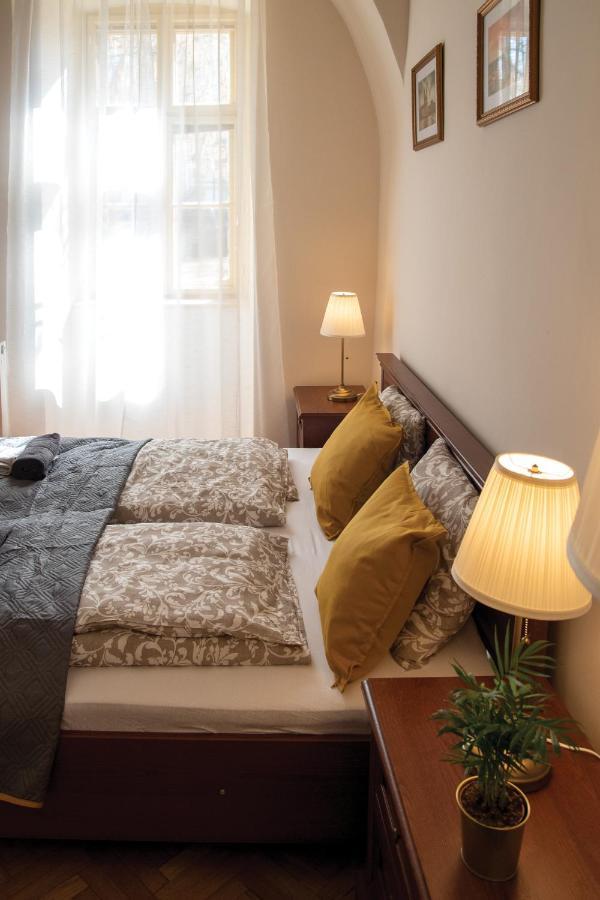 Theatroom Apartman Eger Bagian luar foto