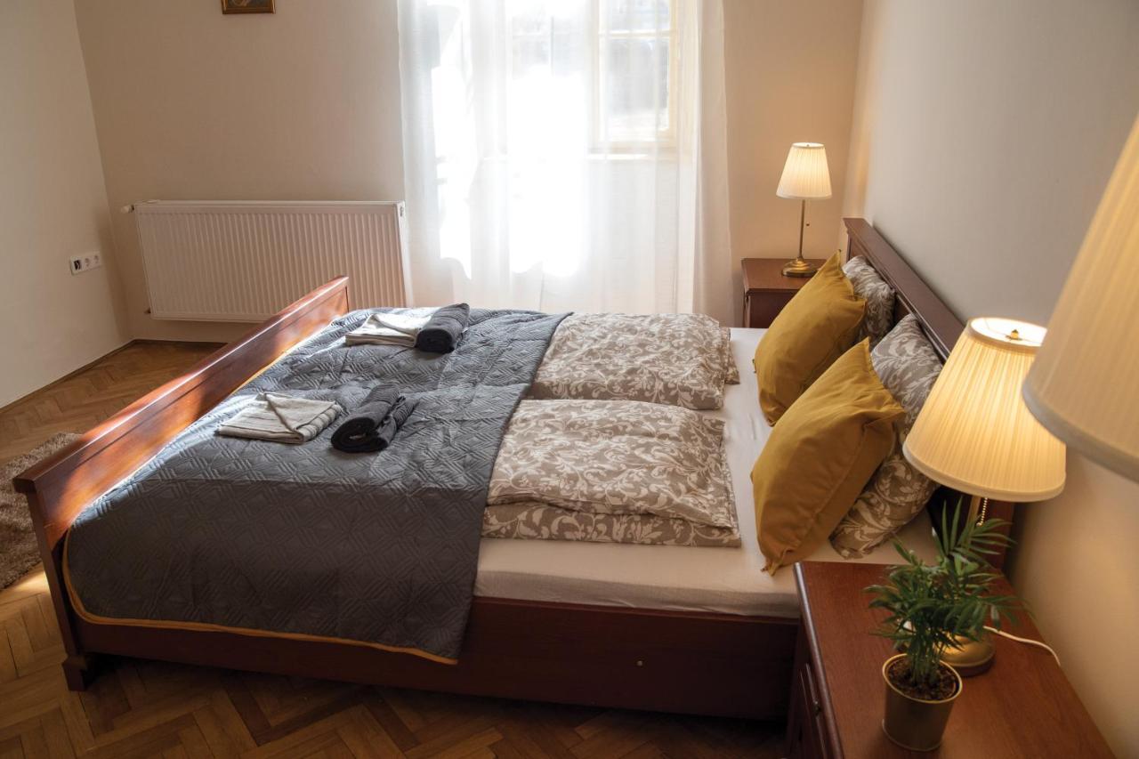 Theatroom Apartman Eger Bagian luar foto