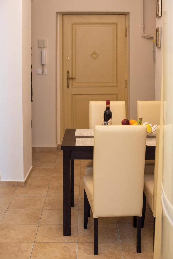 Theatroom Apartman Eger Bagian luar foto