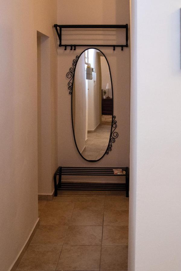 Theatroom Apartman Eger Bagian luar foto